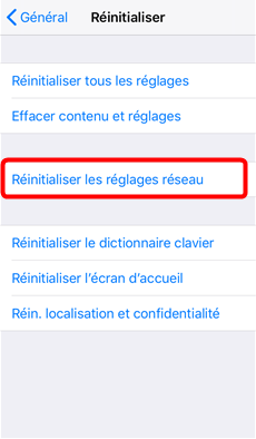 Sélectionnez Réinitialiser les réglages réseau.